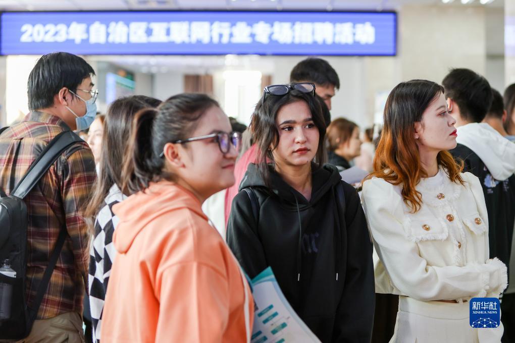 网页炸金花房卡